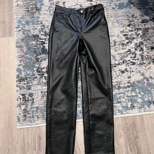 ARITZIA WILFRED SIZE 4 VEGAN LEATHER PANTS